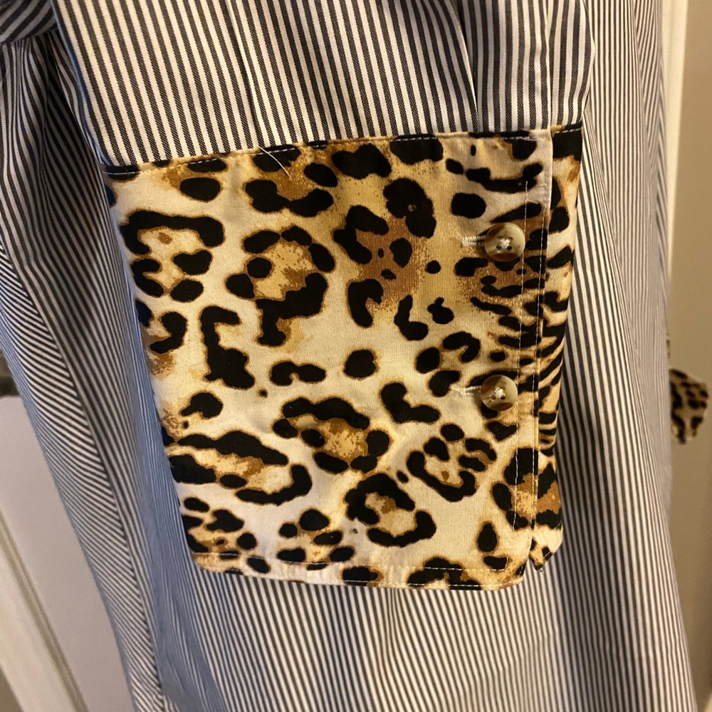 Blue Pin Striped with Leopard pattern - Picture 6 of 9